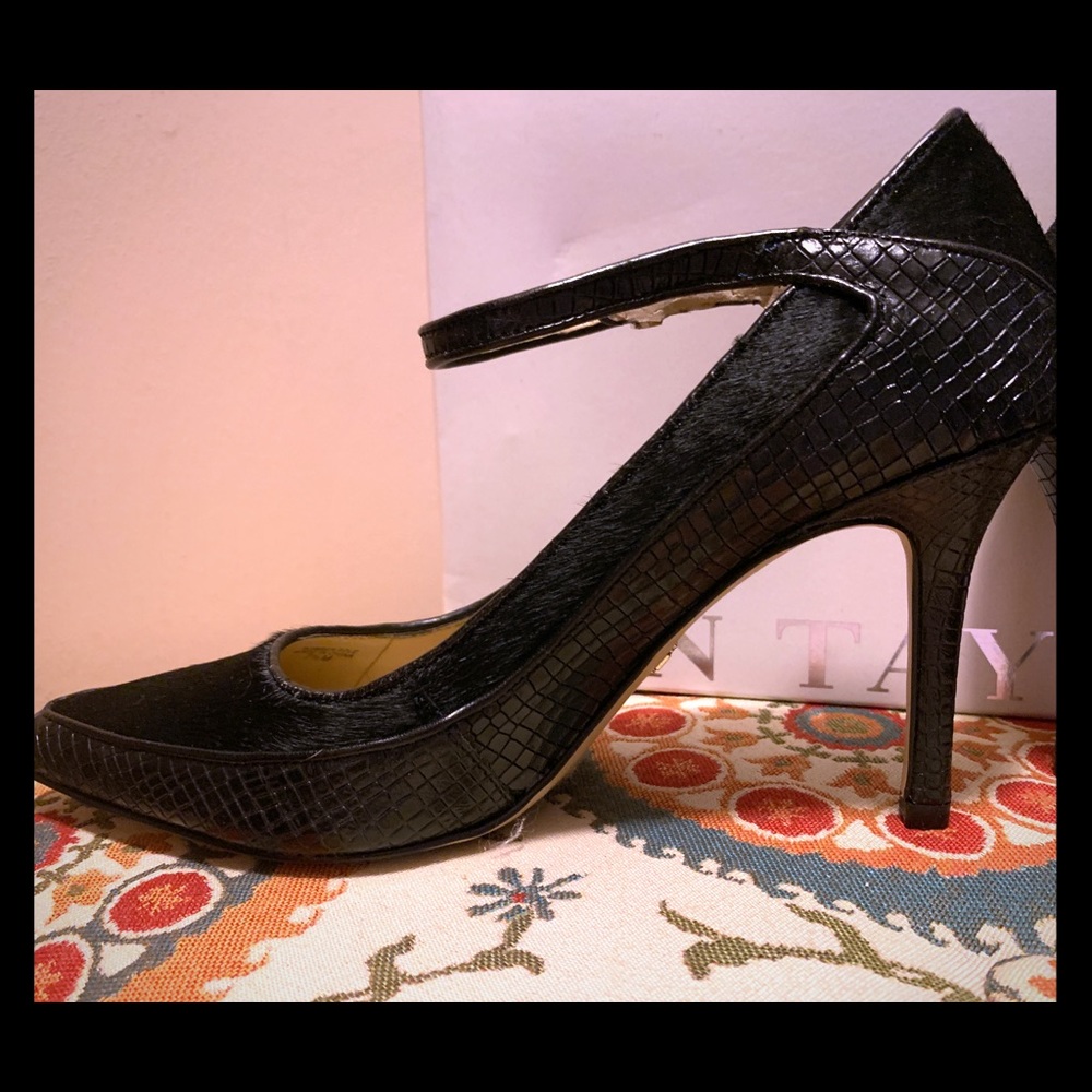 Ann Taylor Mary Jane Heels Size 7.5